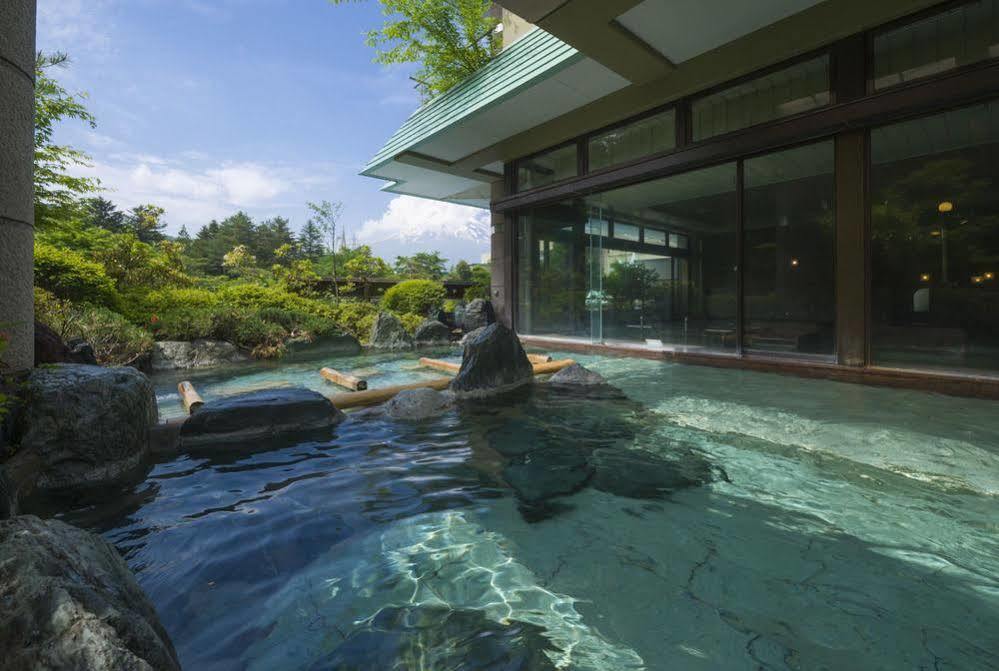 Отель Fujisan Onsen Bessho Sasa Фудзиёсида Экстерьер фото