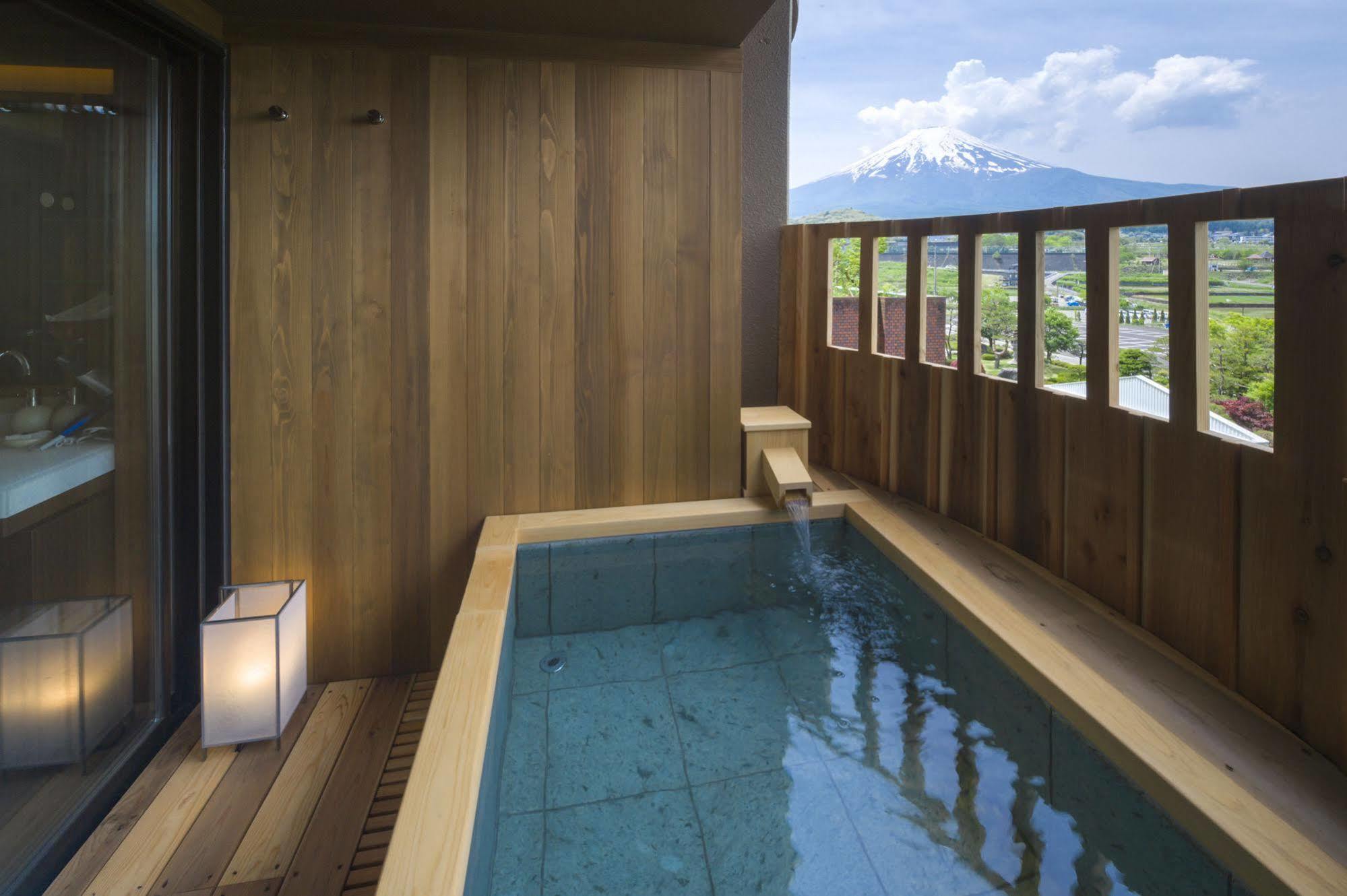 Отель Fujisan Onsen Bessho Sasa Фудзиёсида Экстерьер фото