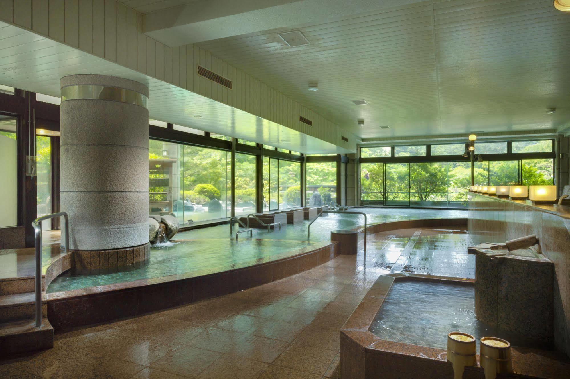 Отель Fujisan Onsen Bessho Sasa Фудзиёсида Экстерьер фото