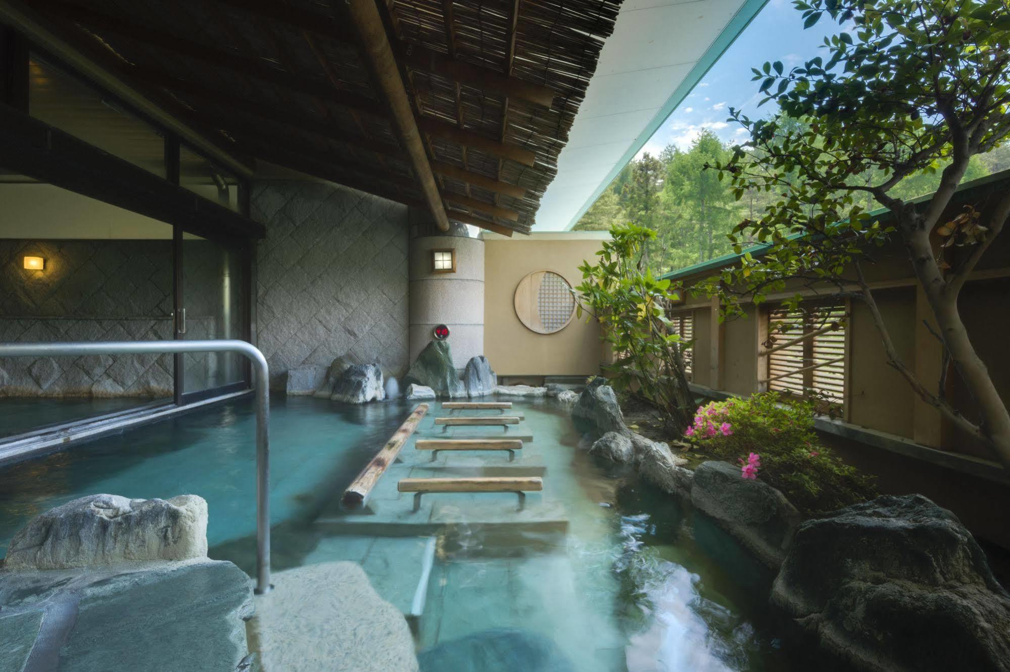 Отель Fujisan Onsen Bessho Sasa Фудзиёсида Экстерьер фото