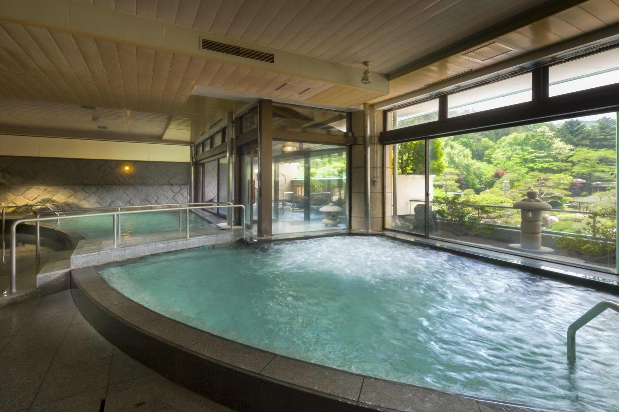Отель Fujisan Onsen Bessho Sasa Фудзиёсида Экстерьер фото
